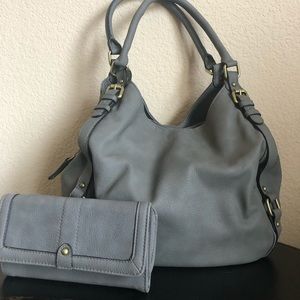 Gray purse with matching wallet